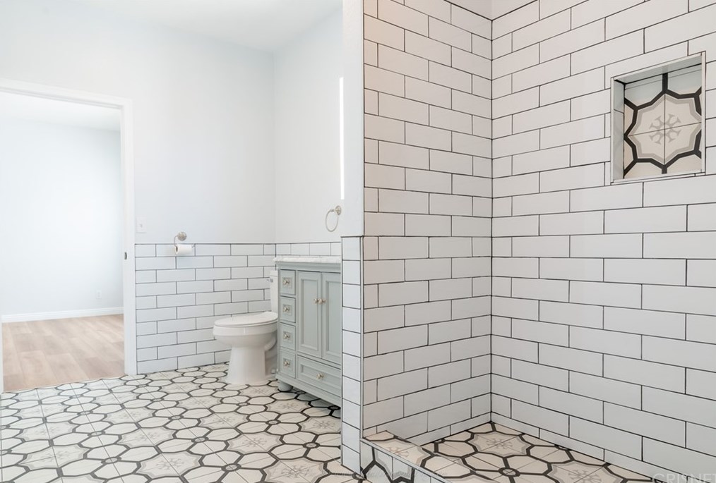 1158 52nd St, Los Angeles CA  90011-4704 exterior