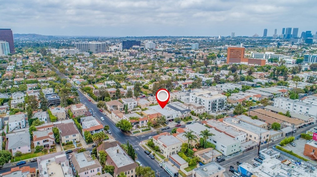 8312 Blackburn Ave, Los Angeles CA  90048-4261 exterior