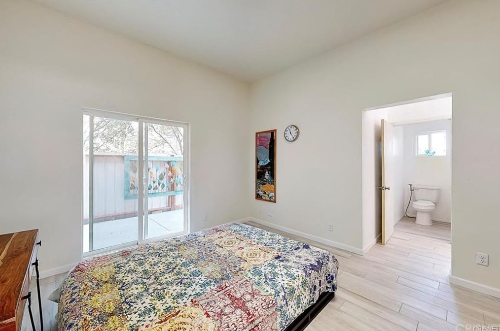 32050 Cedarcroft Rd, Acton CA  93510-2118 exterior