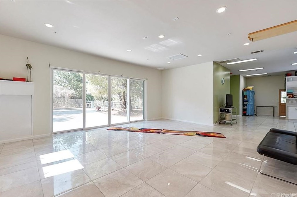 32050 Cedarcroft Rd, Acton CA  93510-2118 exterior