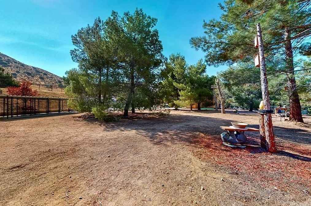 32050 Cedarcroft Rd, Acton CA  93510-2118 exterior