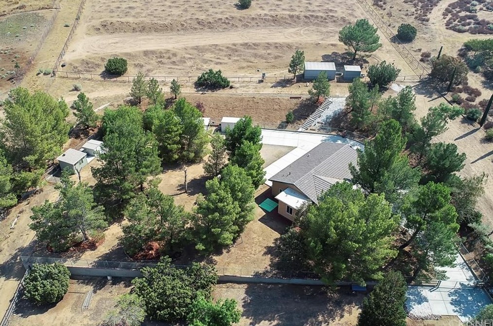 32050 Cedarcroft Rd, Acton CA  93510-2118 exterior