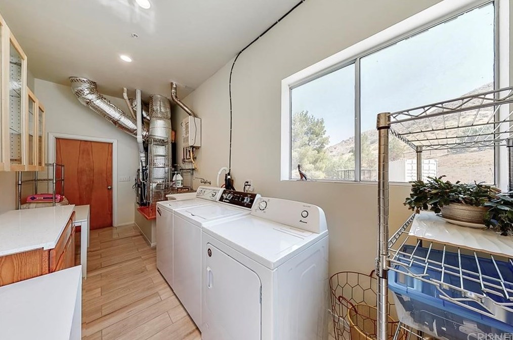 32050 Cedarcroft Rd, Acton CA  93510-2118 exterior