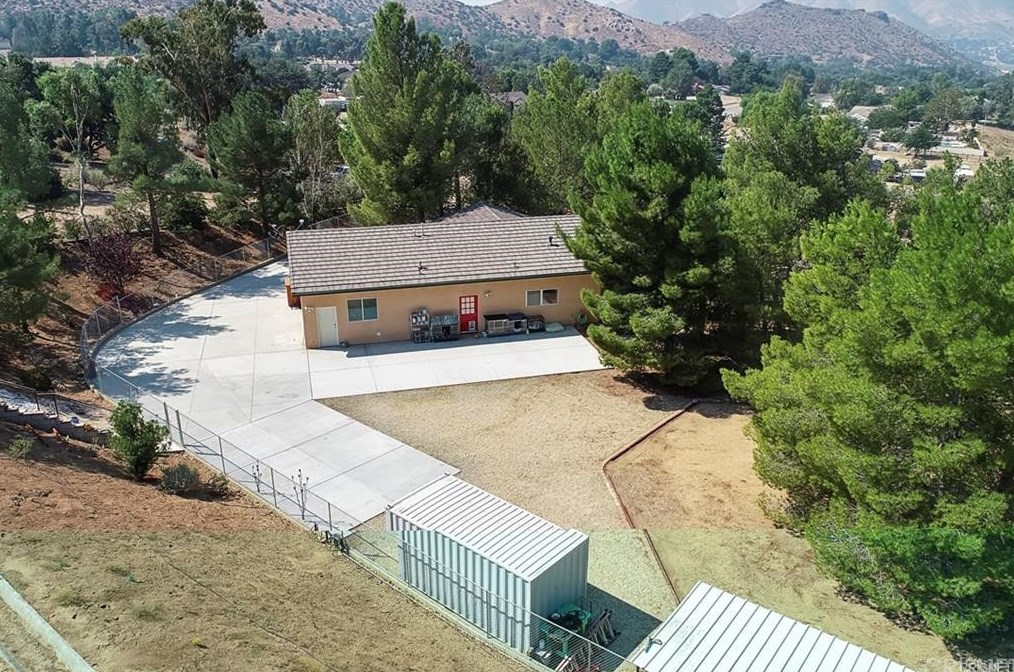 32050 Cedarcroft Rd, Acton CA  93510-2118 exterior