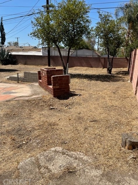 11307 De Hvn Ave, Los Angeles CA  91331-2055 exterior