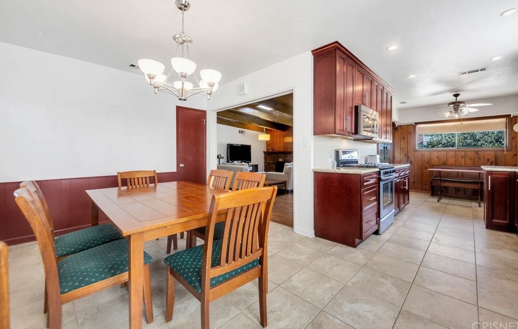 18649 Willard St, Los Angeles CA  91335-1256 exterior