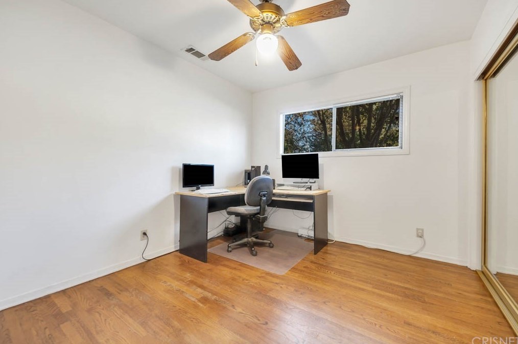 18649 Willard St, Los Angeles CA  91335-1256 exterior