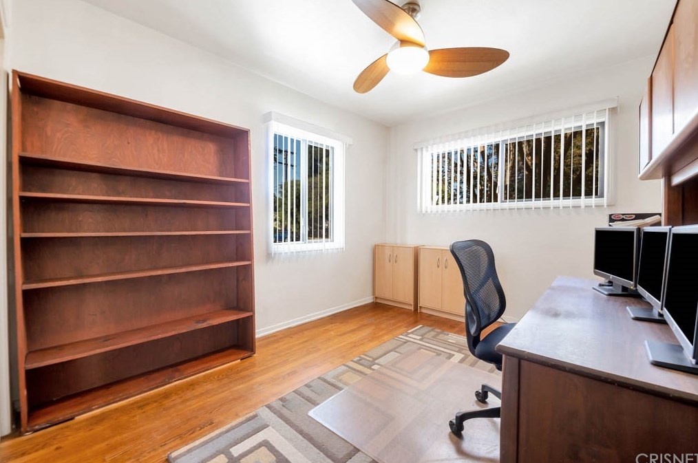 18649 Willard St, Los Angeles CA  91335-1256 exterior