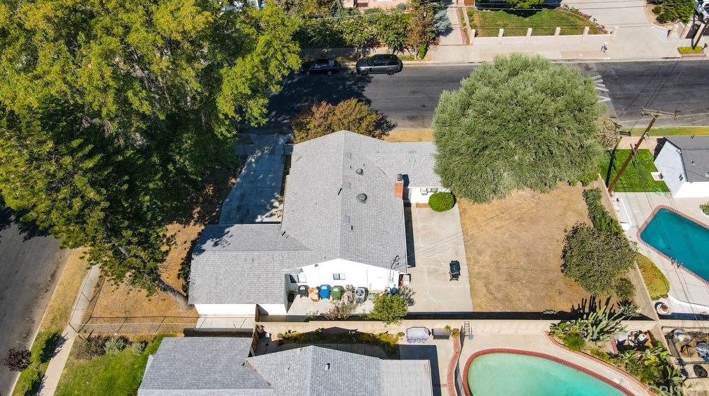 18649 Willard St, Los Angeles CA  91335-1256 exterior