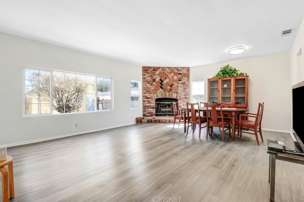 6632 Tampa Ave, Los Angeles CA  91335-1737 exterior