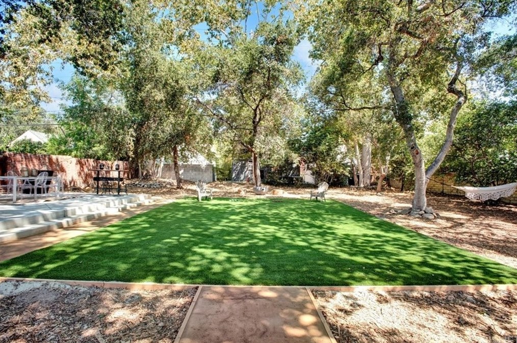 2147 Woodlyn Rd, Pasadena CA  91104-3334 exterior
