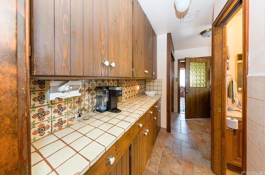 11150 Gerald Ave, San Fernando CA 91344-2601 exterior