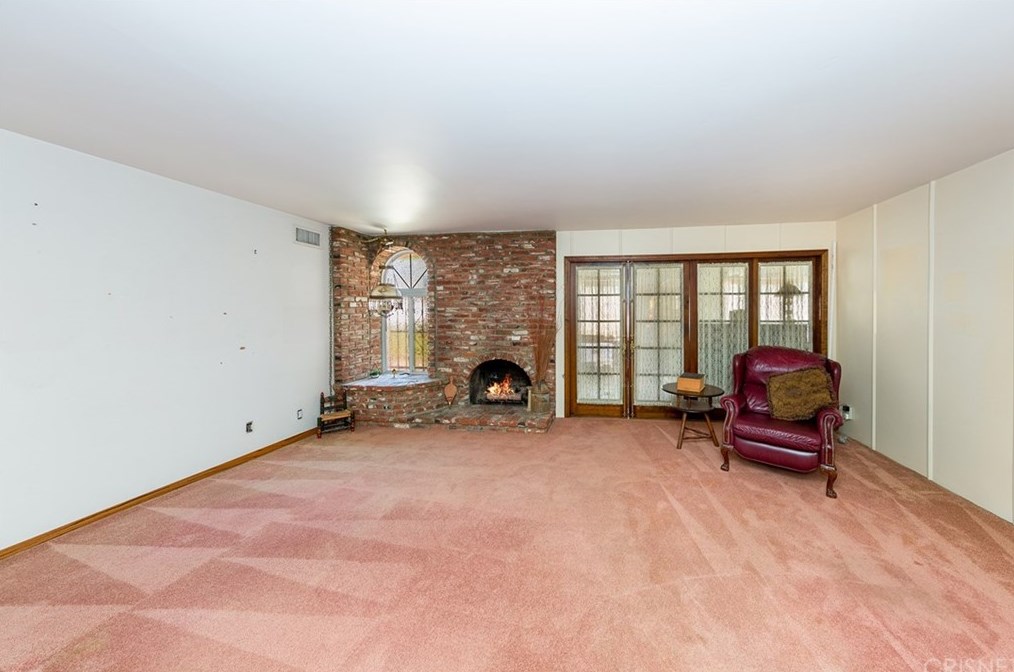 11150 Gerald Ave, San Fernando CA 91344-2601 exterior