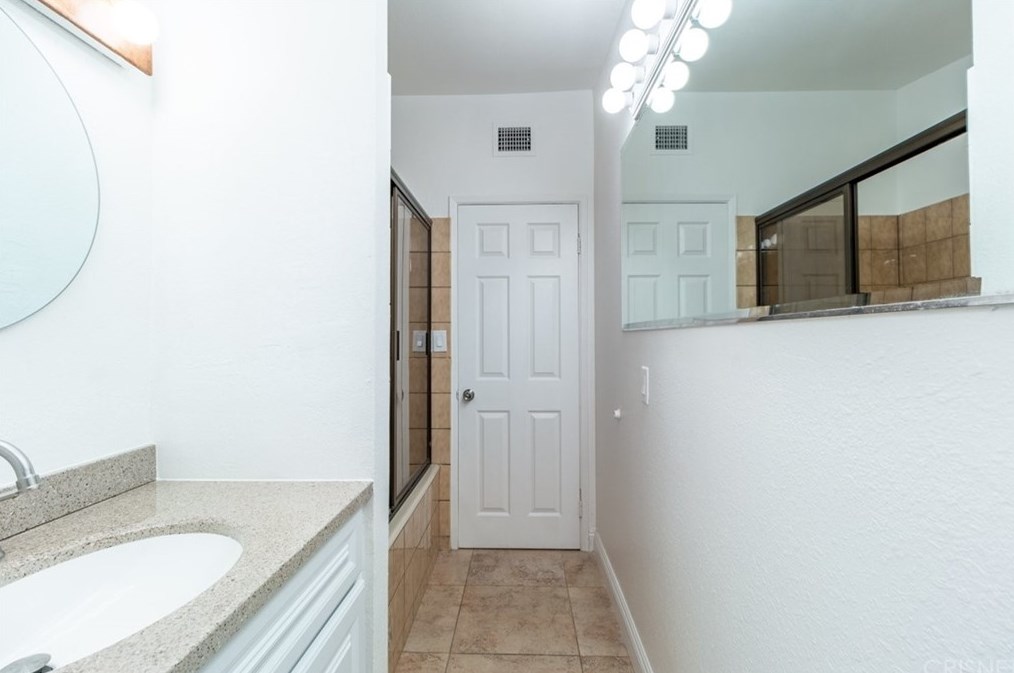 41650 30th St, Palmdale CA  93551-1374 exterior
