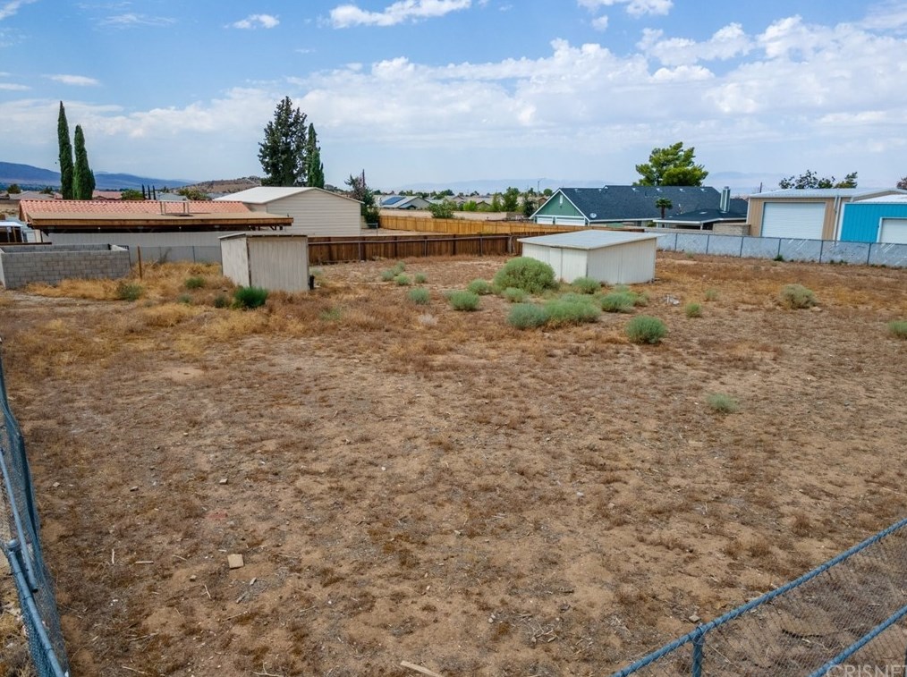 41650 30th St, Palmdale CA  93551-1374 exterior