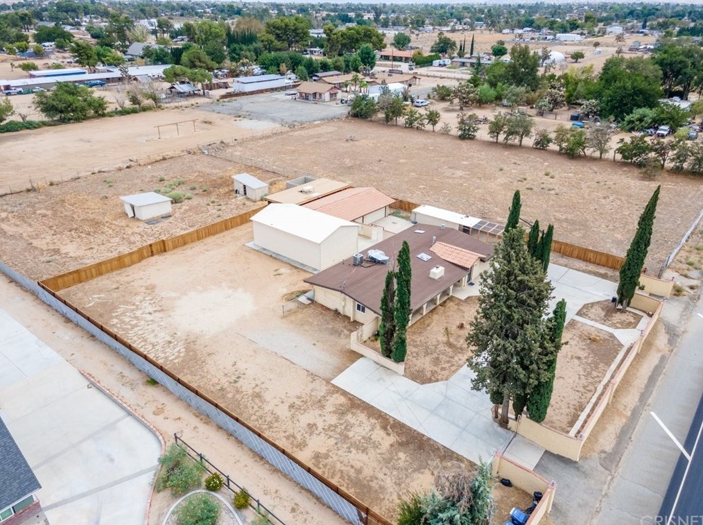 41650 30th St, Palmdale CA  93551-1374 exterior