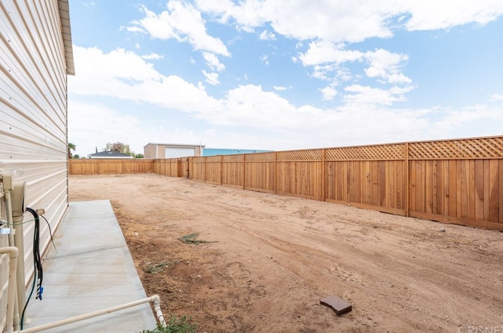 41650 30th St, Palmdale CA  93551-1374 exterior