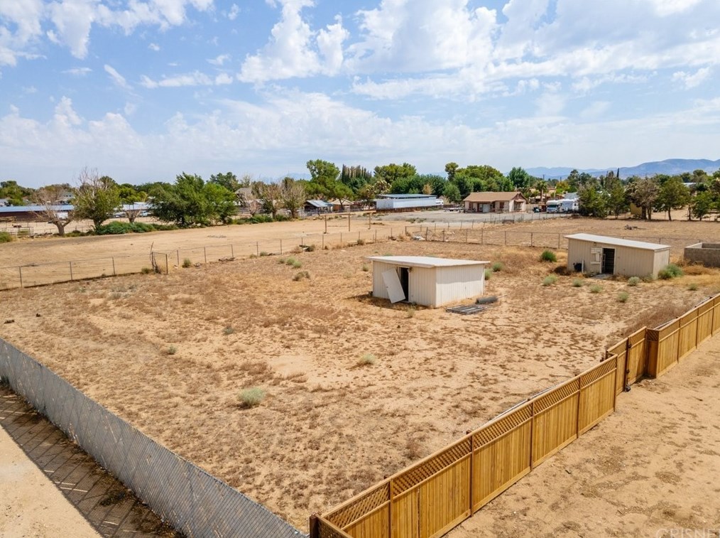 41650 30th St, Palmdale CA  93551-1374 exterior