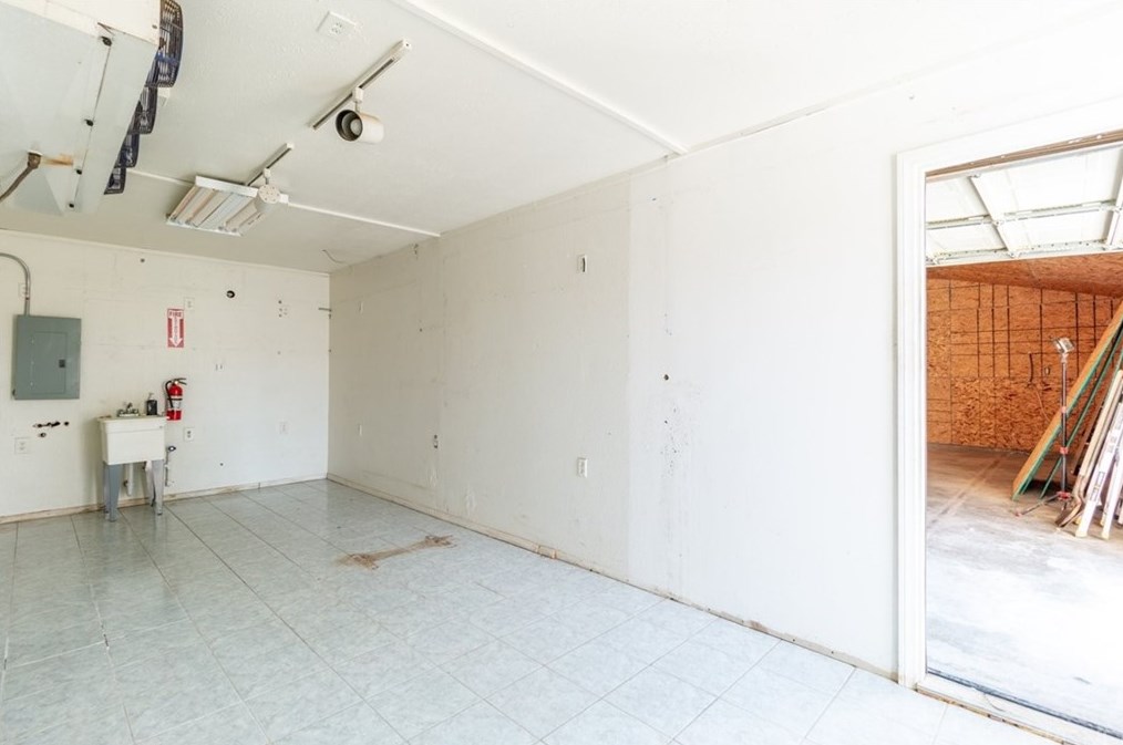 41650 30th St, Palmdale CA  93551-1374 exterior