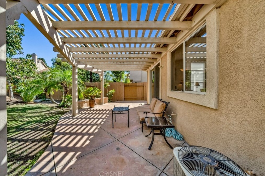 5325 Villa Mallorca Pl, Camarillo CA 93012-5325 exterior