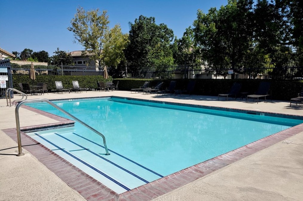 5325 Villa Mallorca Pl, Camarillo CA 93012-5325 exterior