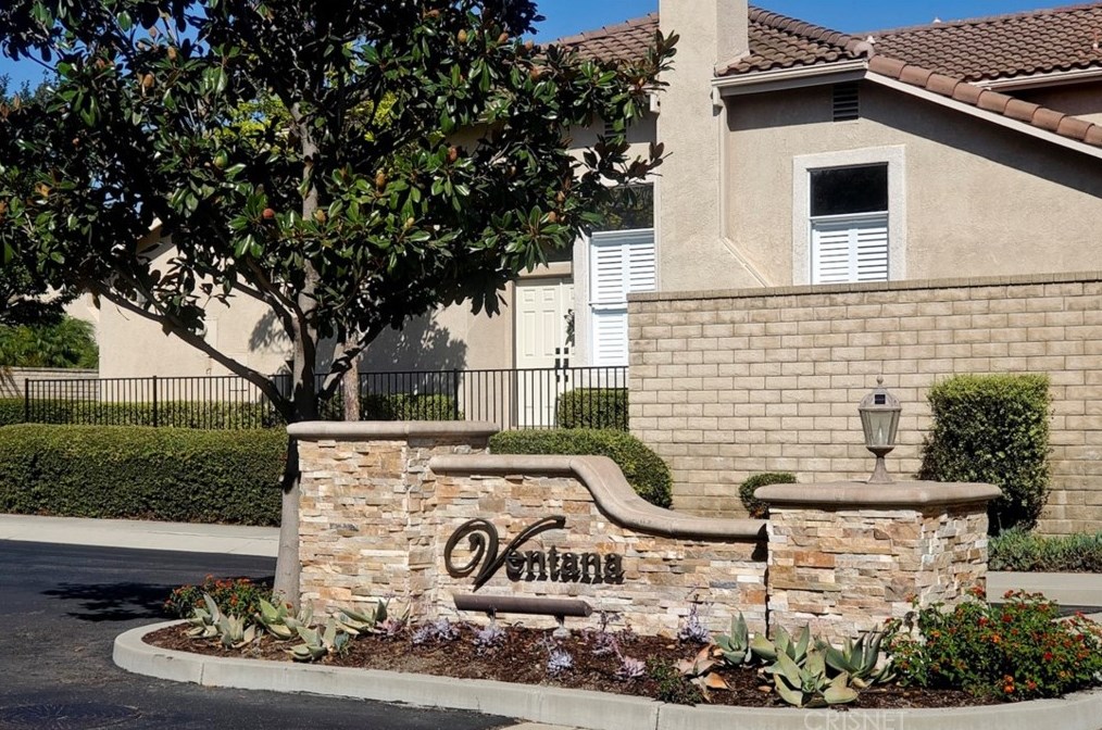 5325 Villa Mallorca Pl, Camarillo CA 93012-5325 exterior