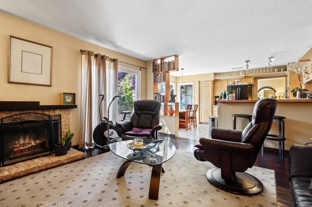 2794 Woodlyn Rd, Pasadena CA  91107-1879 exterior