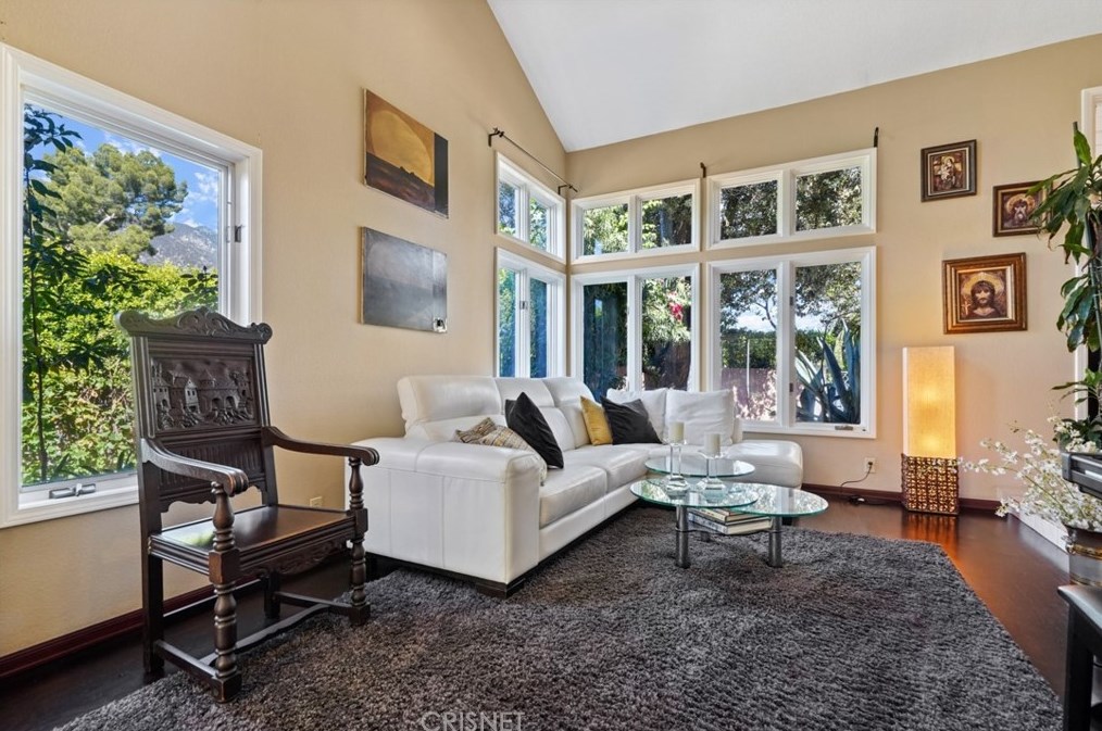 2794 Woodlyn Rd, Pasadena CA  91107-1879 exterior