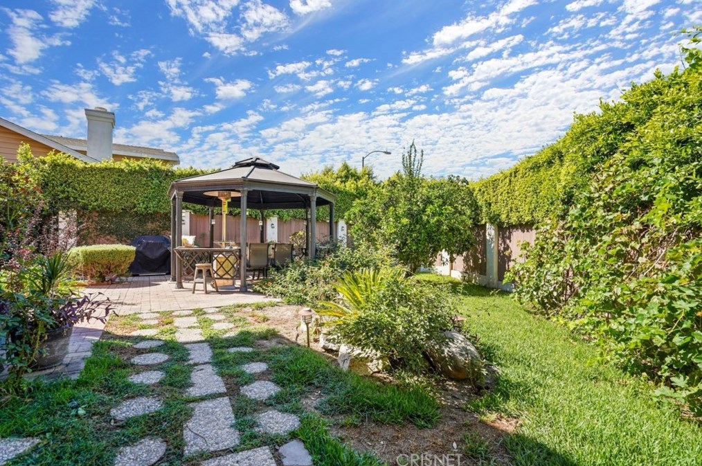 2794 Woodlyn Rd, Pasadena CA  91107-1879 exterior