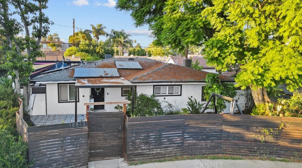 18813 Covello St, Los Angeles CA  91335-2748 exterior