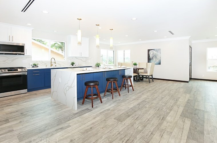 1041 Dexter St, Los Angeles CA  90042-2247 exterior