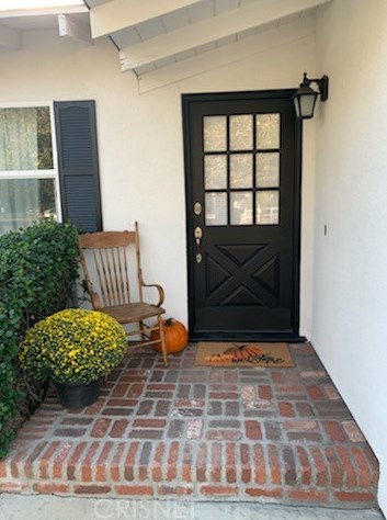 7337 Zelzah Ave, Los Angeles CA  91335-3220 exterior