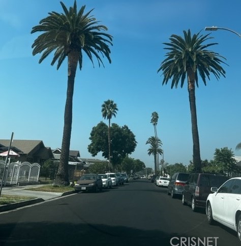 1249 52nd St, Los Angeles CA  90058-3333 exterior