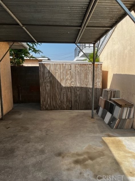 1249 52nd St, Los Angeles CA  90058-3333 exterior