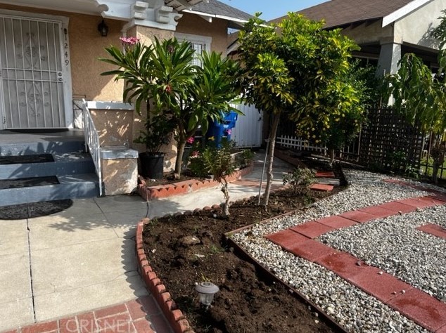 1249 52nd St, Los Angeles CA  90011-4703 exterior