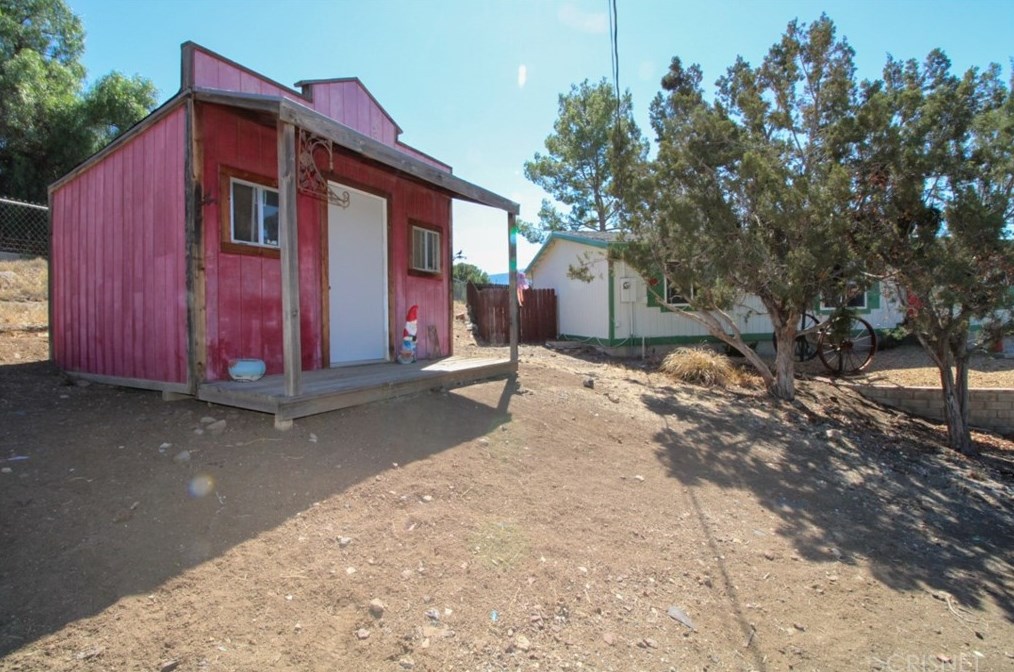 32416 Crown Valley Rd, Acton CA  93510-1991 exterior