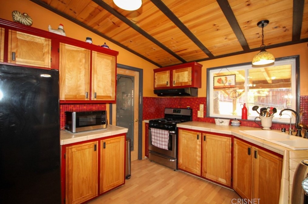 32416 Crown Valley Rd, Acton CA  93510-1991 exterior