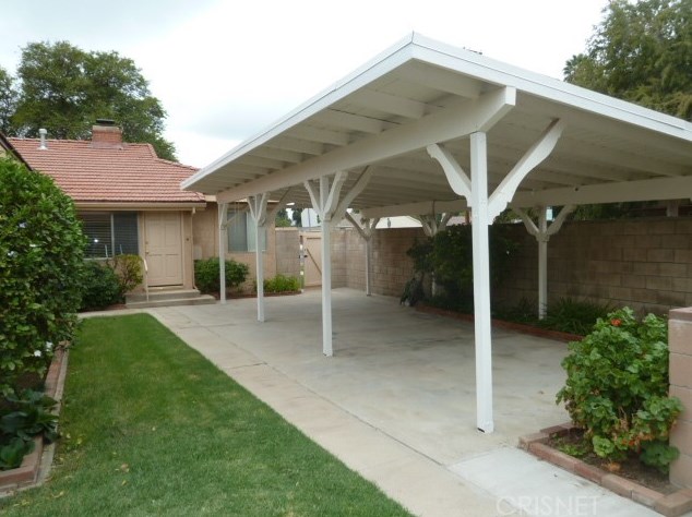 7358 Garden Grove Ave, Los Angeles CA  91335-3127 exterior