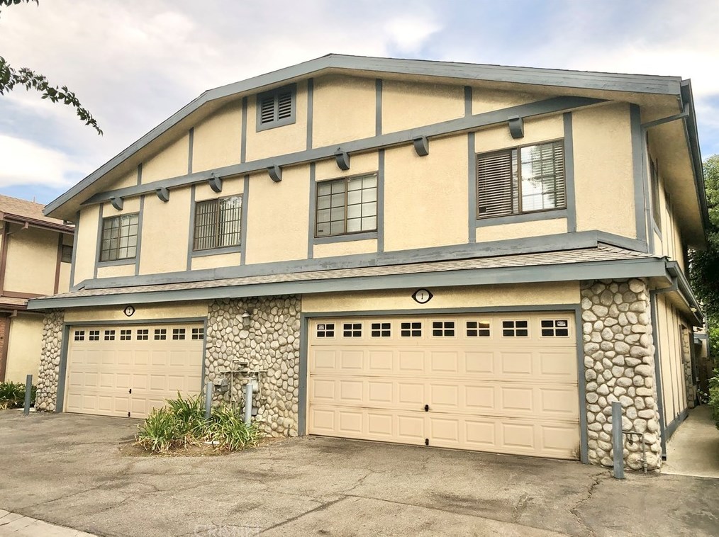 18435 Keswick St, Los Angeles CA  91335-7218 exterior