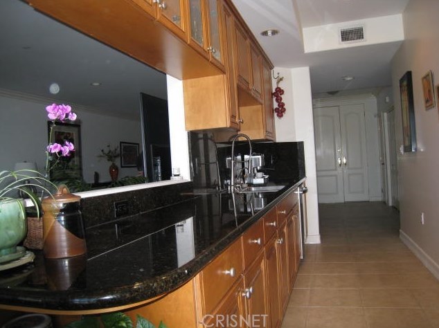 1450 Beverly Dr, Los Angeles CA  90035-3075 exterior