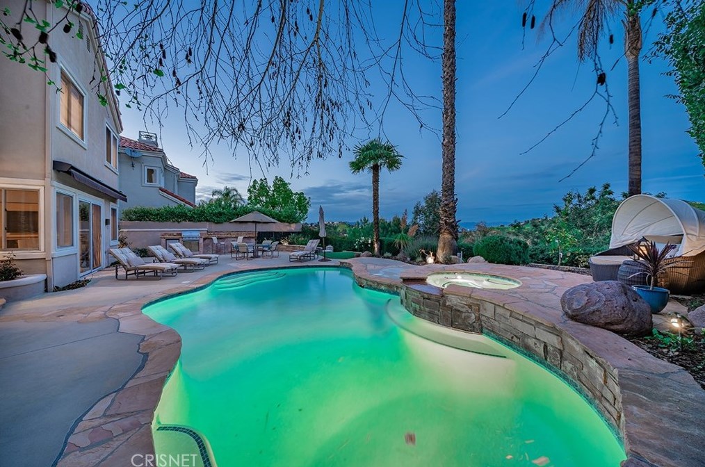 3622 Reina Ct, Calabasas CA exterior