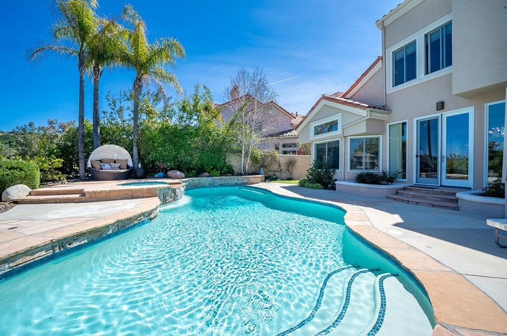 3622 Reina Ct, Calabasas CA exterior