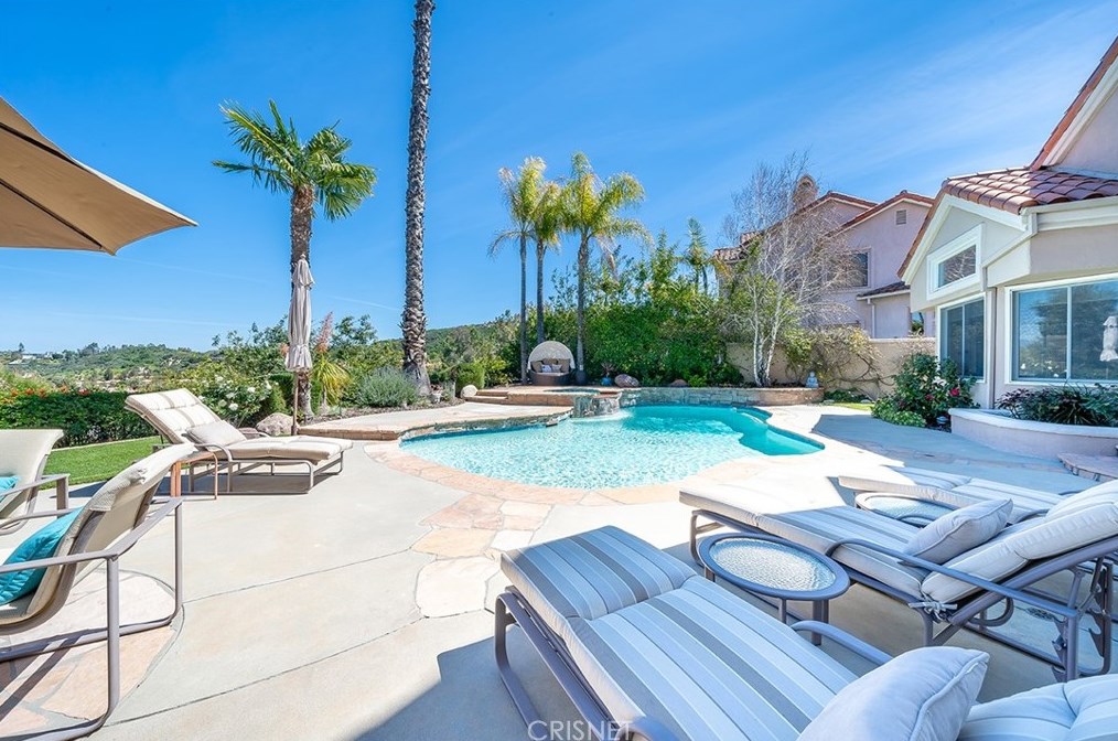 3622 Reina Ct, Calabasas CA exterior