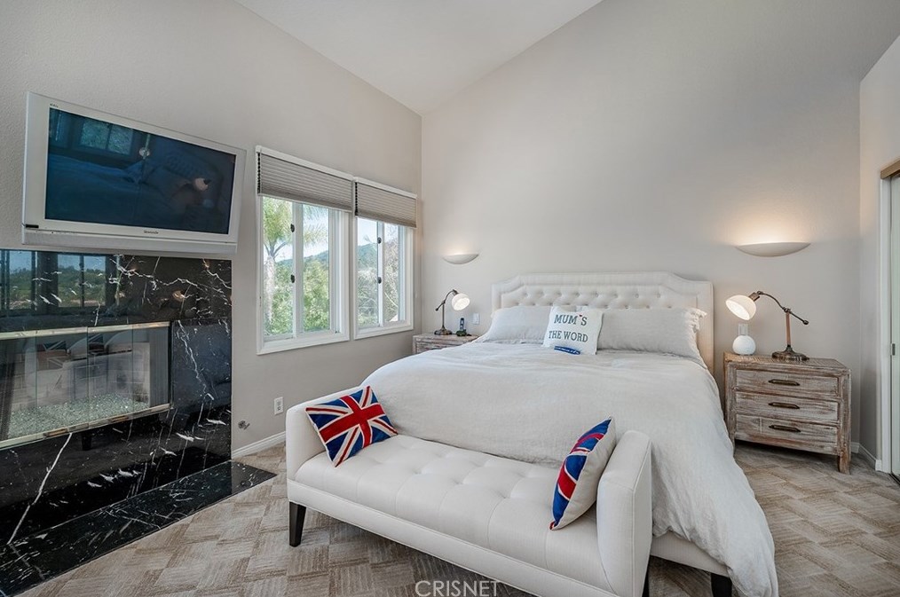 3622 Reina Ct, Calabasas CA exterior