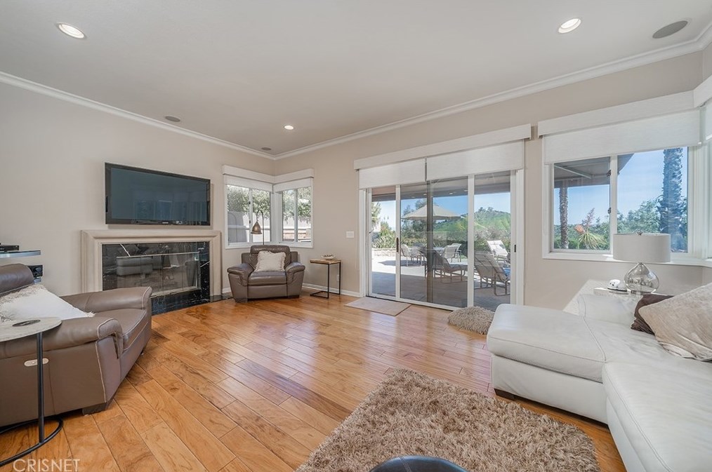 3622 Reina Ct, Calabasas CA exterior