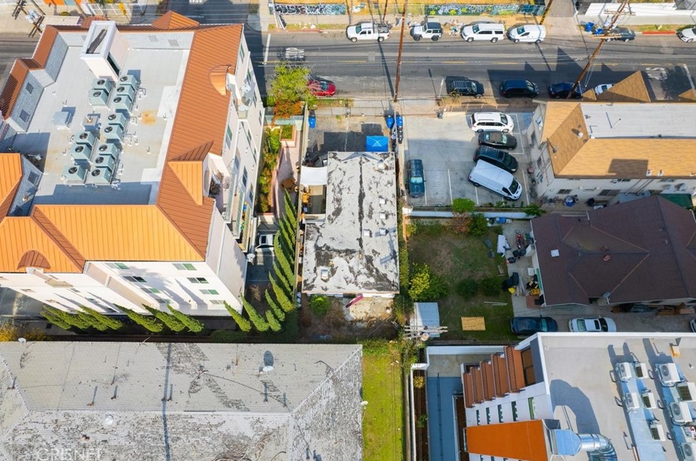 3132 San Marino St, Los Angeles CA  90006-1409 exterior