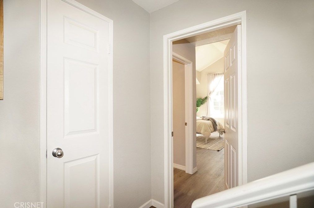 214 Camino Cortina, Camarillo CA  93010-2600 exterior