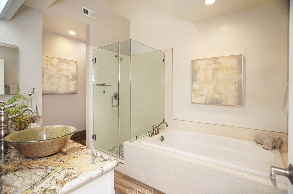 214 Camino Cortina, Camarillo CA  93010-2600 exterior