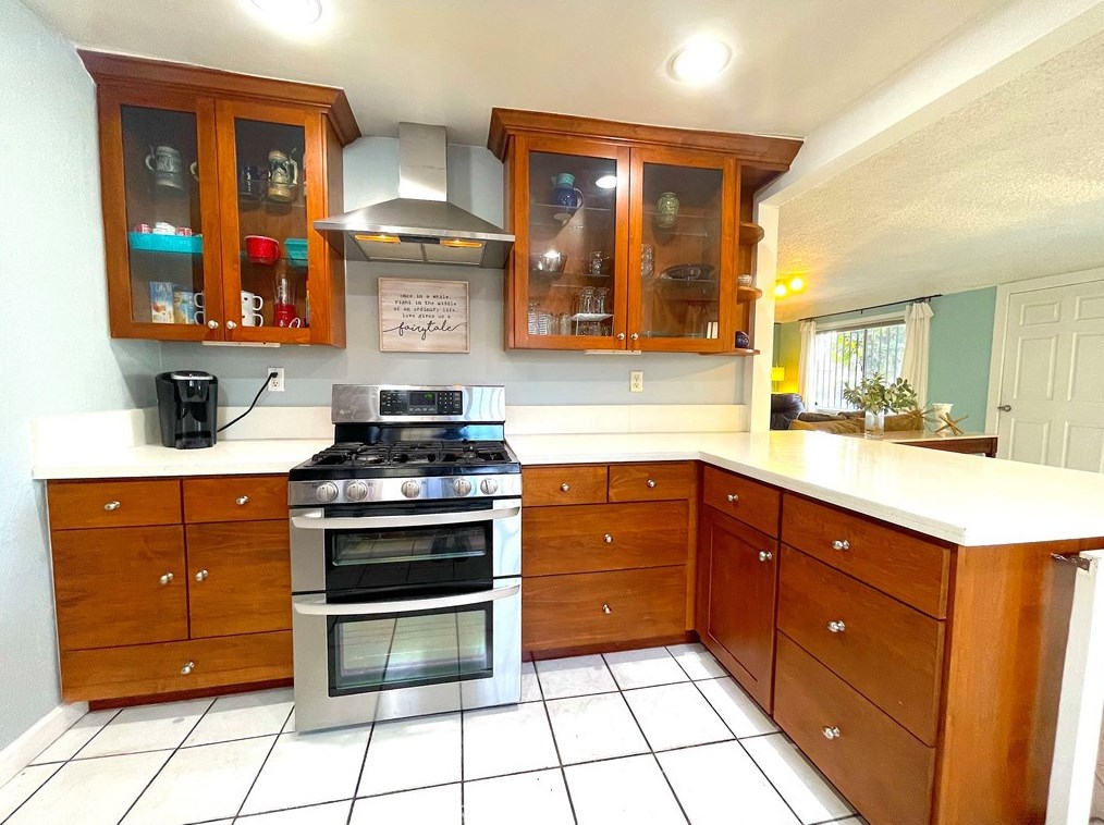 8644 Denver Ave, Los Angeles CA  90044-5714 exterior