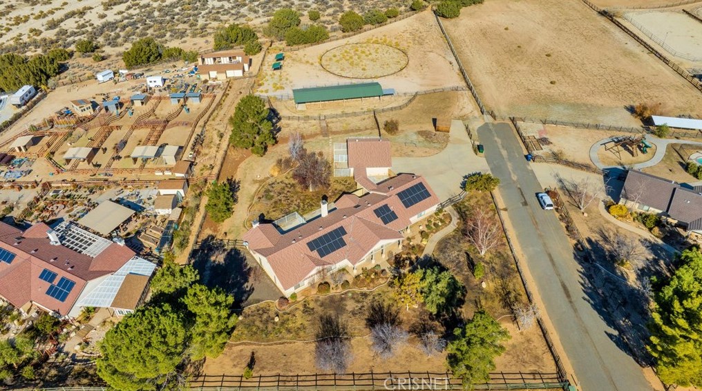 2453 Trails End Rd, Acton CA  93510-2442 exterior